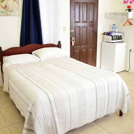 Bella Sombra Guest House Downtown Belize City Exterior foto