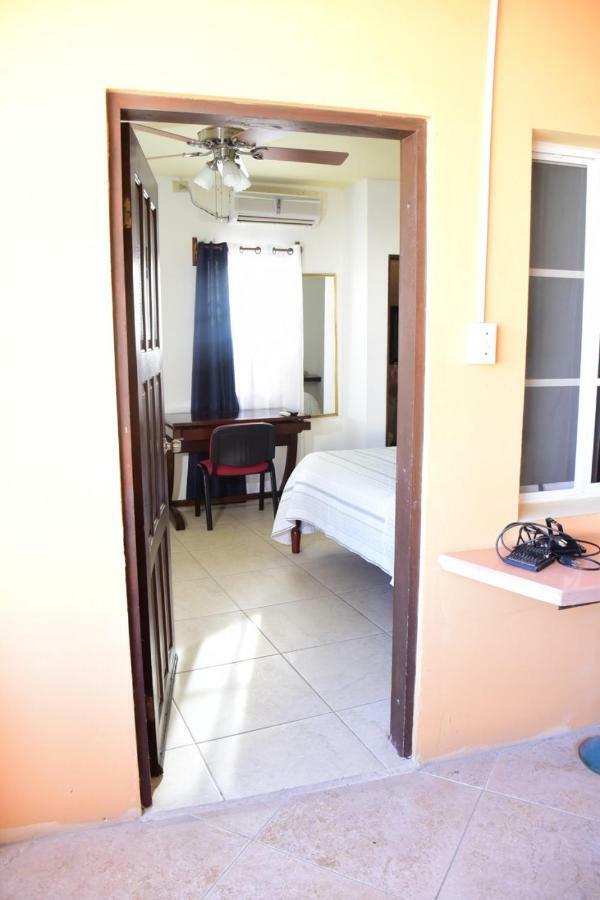 Bella Sombra Guest House Downtown Belize City Exterior foto